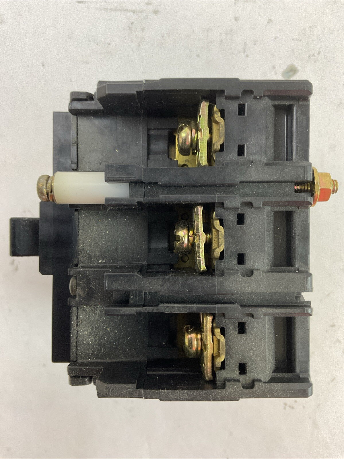 FUJI ELETRIC FA EA33AC AUTO BREAKER 30A 220VAC 2.5kA 3POLE 3HP 3PH3