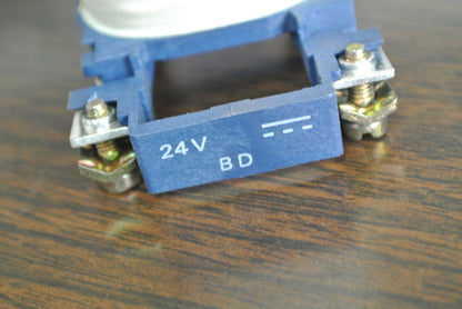 TELEMECANIQUE LX4 D2BD - COIL - 24VDC  - NEW SURPLUS in D2UD BOX1