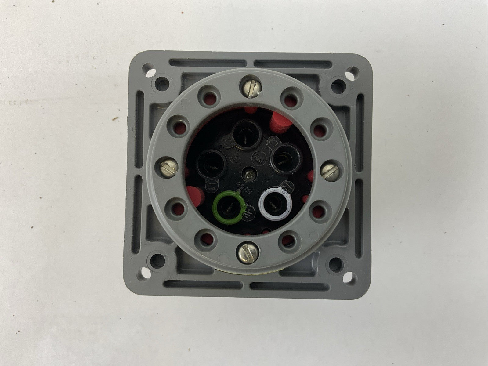 HUBBELL HBL530B7W FLANGED INLET WATERTIGHT PIN & SLEEVE 30A 277/480VAC 3 PHASE 1