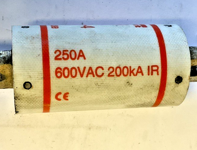 FERRAZ SHAWMUT A60X250-4 FUSE FORM101 250A 600VAC 200KA2