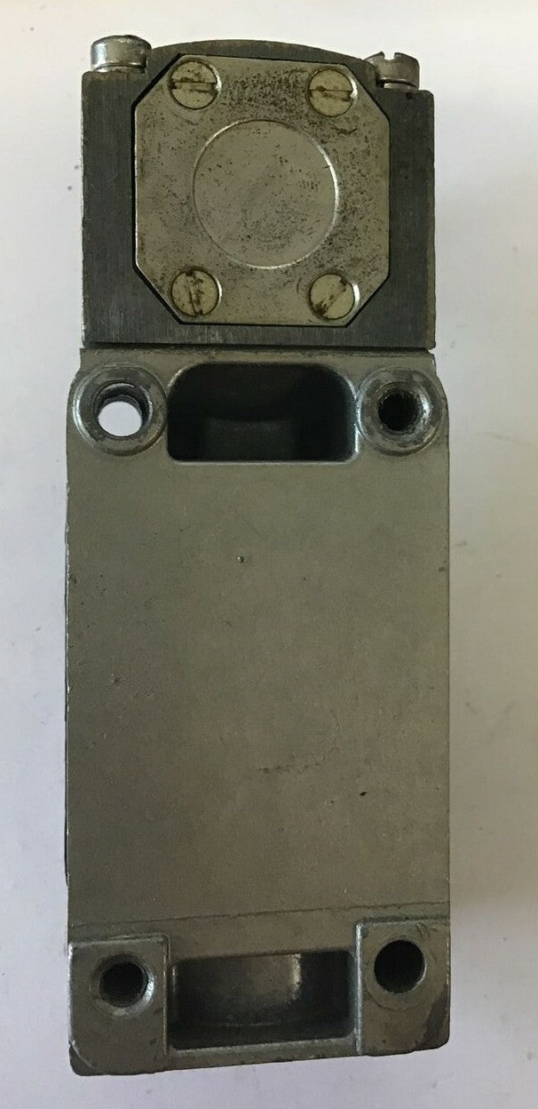 GOULD C2 JK09 LIMIT SWITCH SERIES A NEMA A600 4