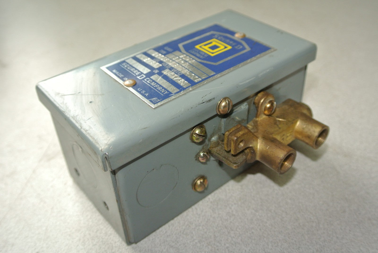 SQUARE D 9045 BG-3 MAGNETIC UNLOADER - 115/230V, 60Hz - NEW SURPLUS0