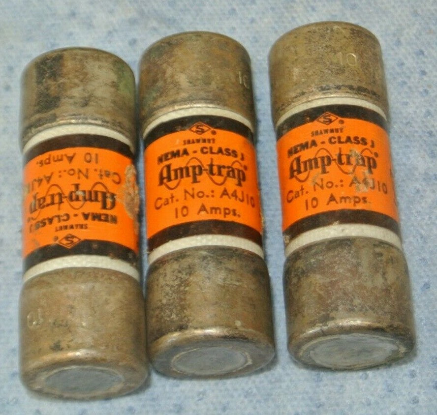 LOT of 3 / GOULD-SHAWMUT A4J10 AMP-TRAP® FUSE / 10A / 600V0