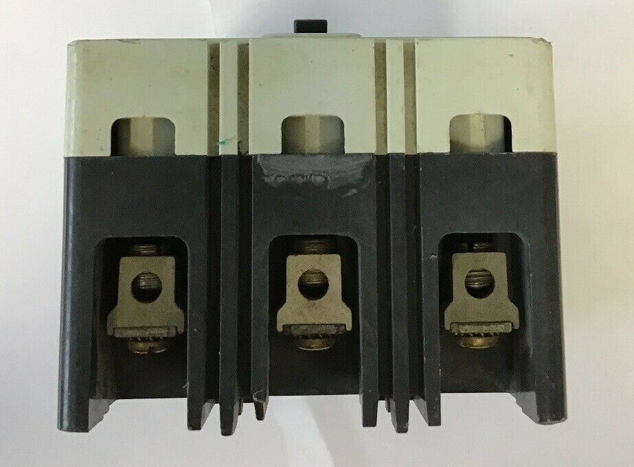 WESTINGHOUSE HMCP003A0 CIRCUIT PROTECTOR 3AMP 600VAC-250VDC 3POLE SER.C 5