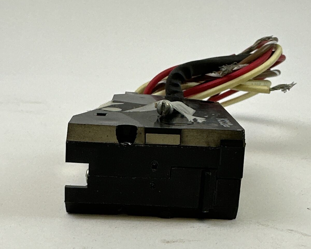 GE TFKASA2AB1 6A 240VAC 286A7734P28 AUXILIARY SWITCH F225 C/B ACCESSORY2