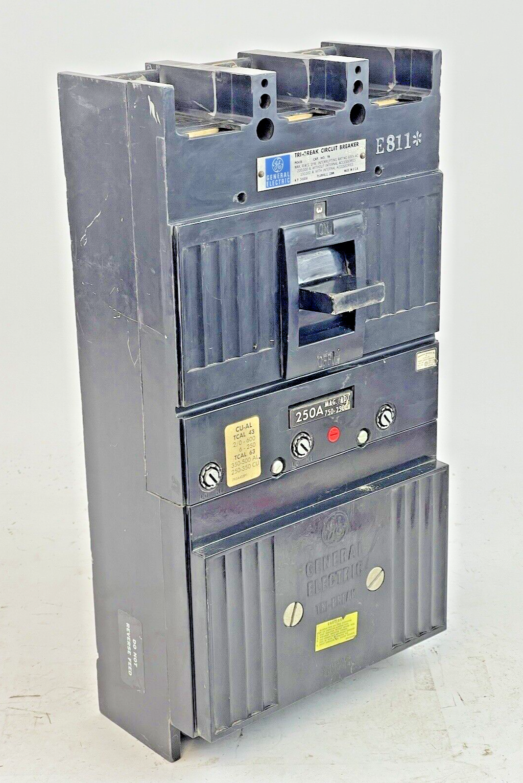 GE - TB43250 - TRI-BREAK CIRCUIT BREAKER - TB43F - 250 A, 3 POLE, 600 VAC0