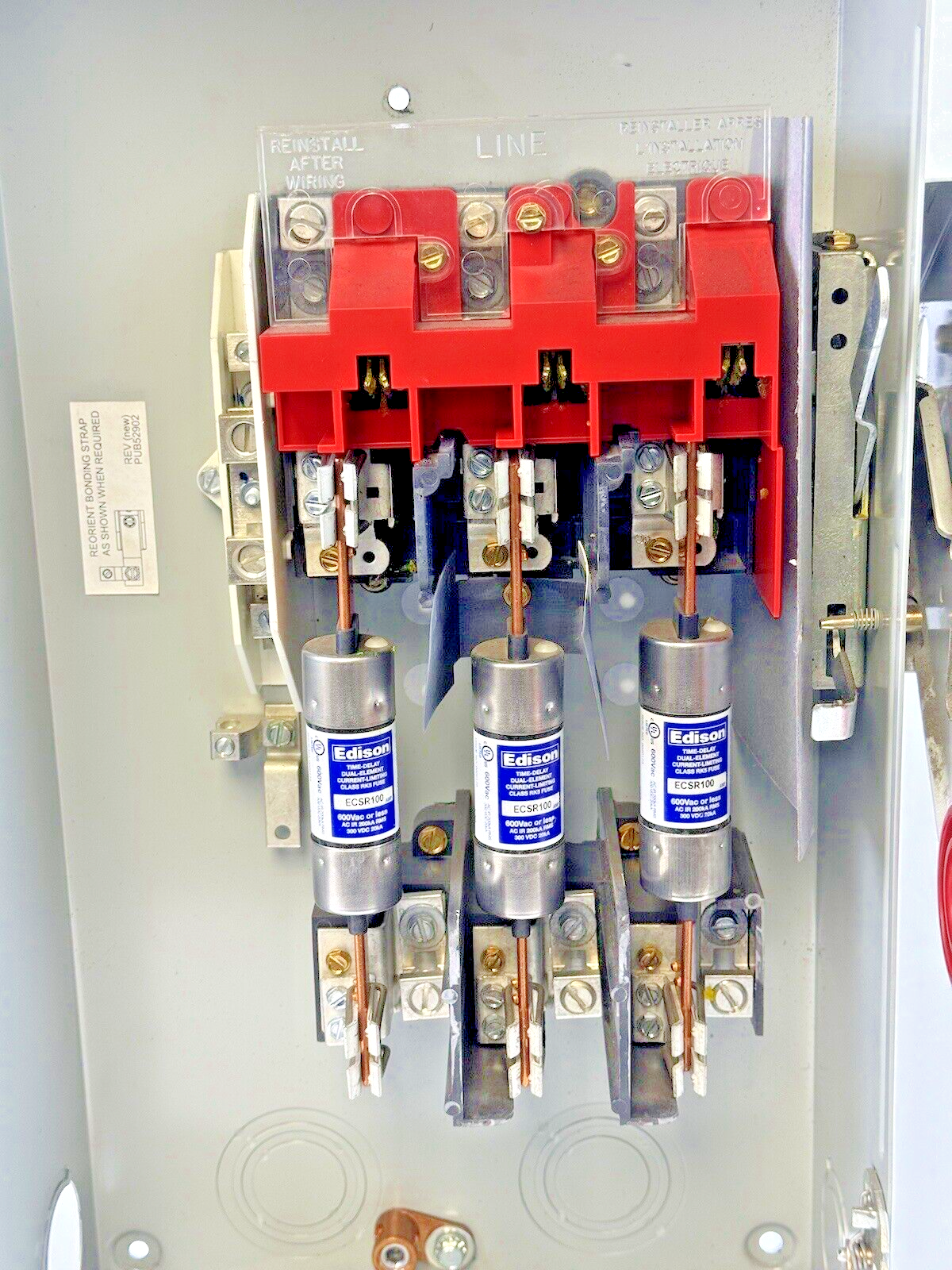 EATON - DH363NRK -  RAINPROOF FUSIBLE SAFETY SWITCH - 100A/600VAC/3 POLE/TYPE 3R3