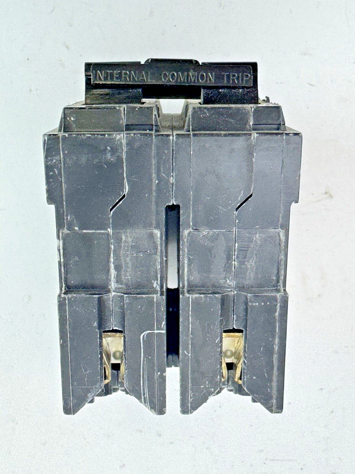 GE - THQL2100 - COMMON TRIP CIRCUIT BREAKER - 2 POLE, 100 A, 240 VAC7