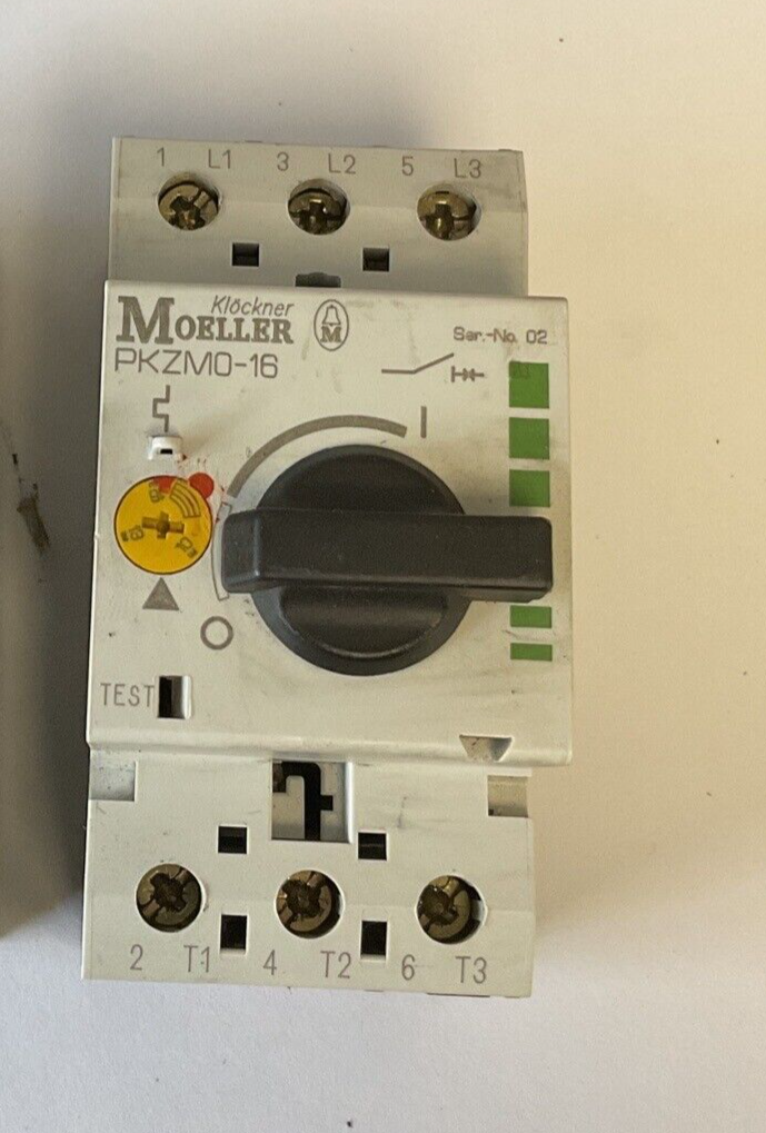 MOELLER PKZM0-16 MOTOR CIRCUIT BREAKER SER2&4 16A ***LOTOF2***2
