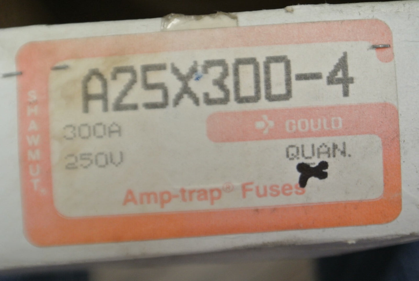 GOULD-SHAWMUT A25X300 TYPE 4 SEMICONDUCTOR FUSE / 300A / 250VAC / NEW SURPLUS4