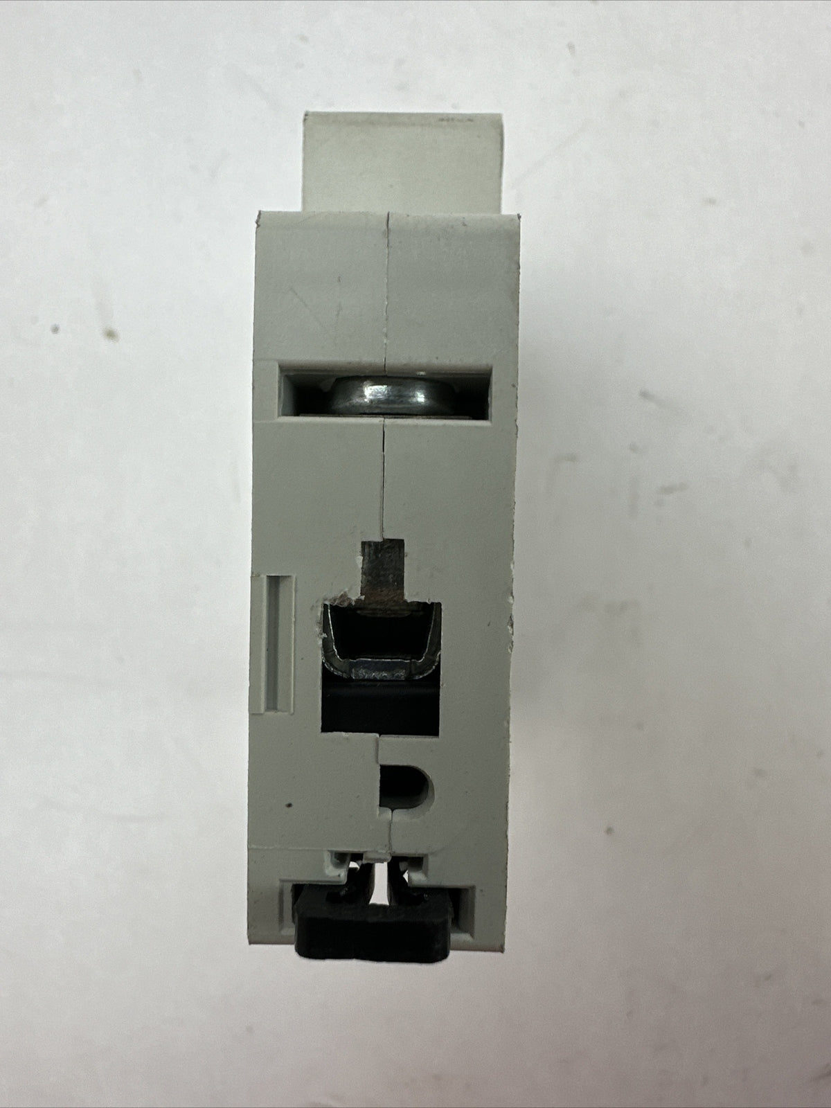 EATON FAZ-B8/1-SP CIRCUIT BREAKER 8A 230/400VAC 240/415VAC 1POLE2