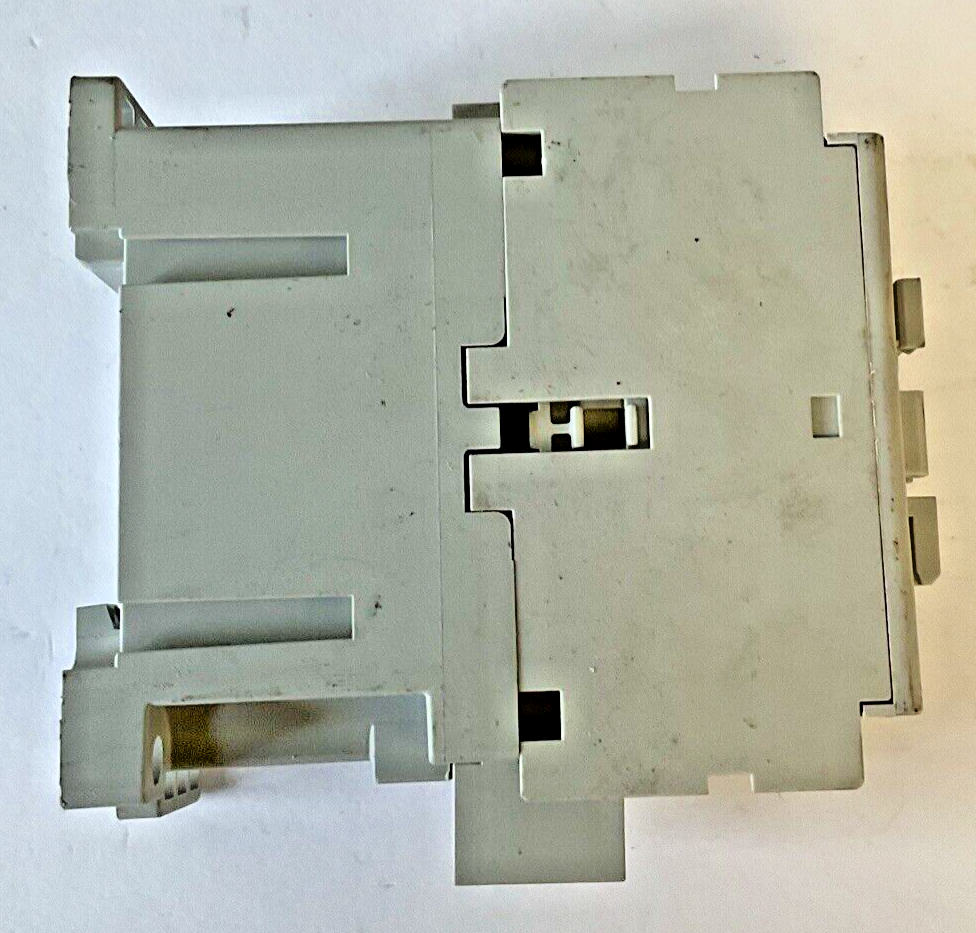 ALLEN BRADLEY 100-C23E*01 CONTACTOR SER.C 24VDC4