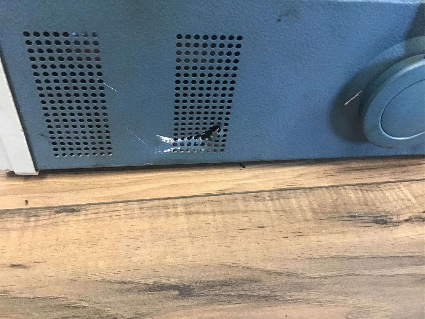 TEKTRONIX 2213A ANALOG OSCILLOSCOPE 250VAC 8