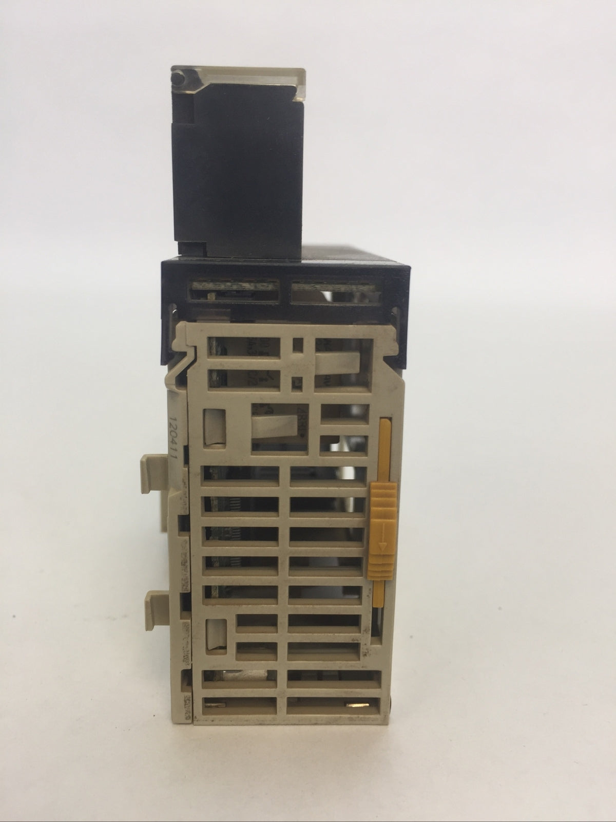 OMRON CJ1W-OC201 OUTPUT UNIT 24VAC4