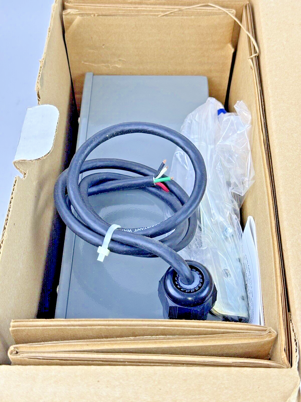 HEDLAND - H801A-030-F1 - FLOW METER - 3500psi, 1-1/4NPT, 3-30GPM, FLOW ALERT3