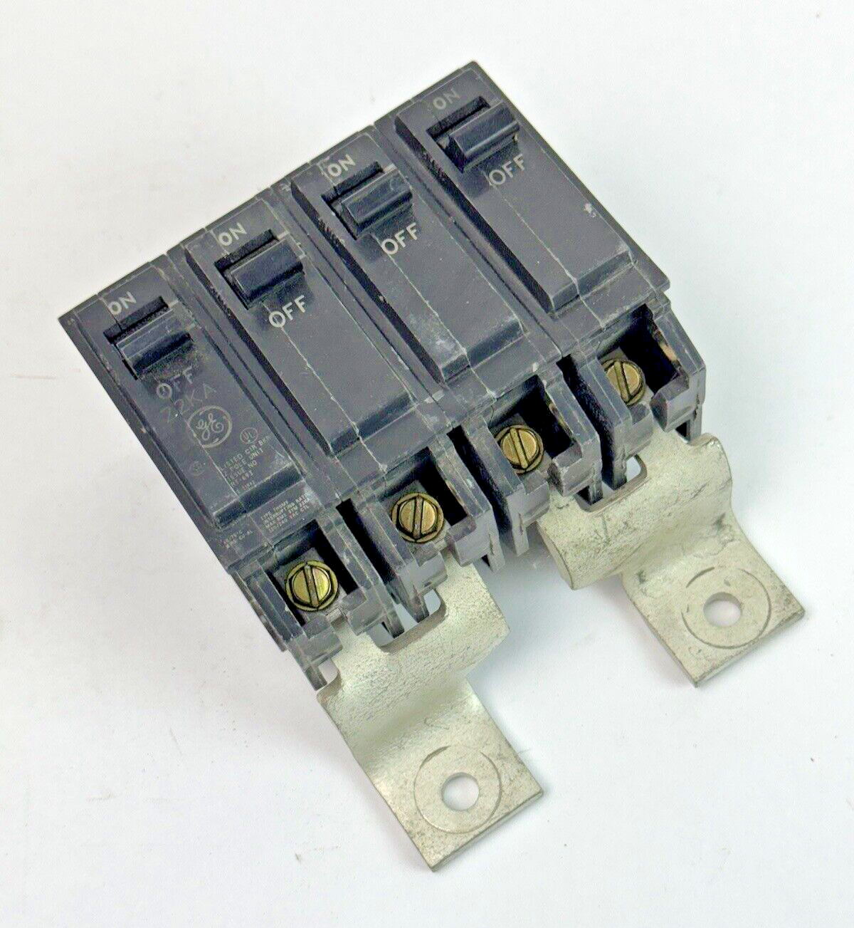 GE - THQMV4200 - CIRCUIT BREAKER (NO POLE TIE) - 2 POLE, 200 A, 240 VAC0