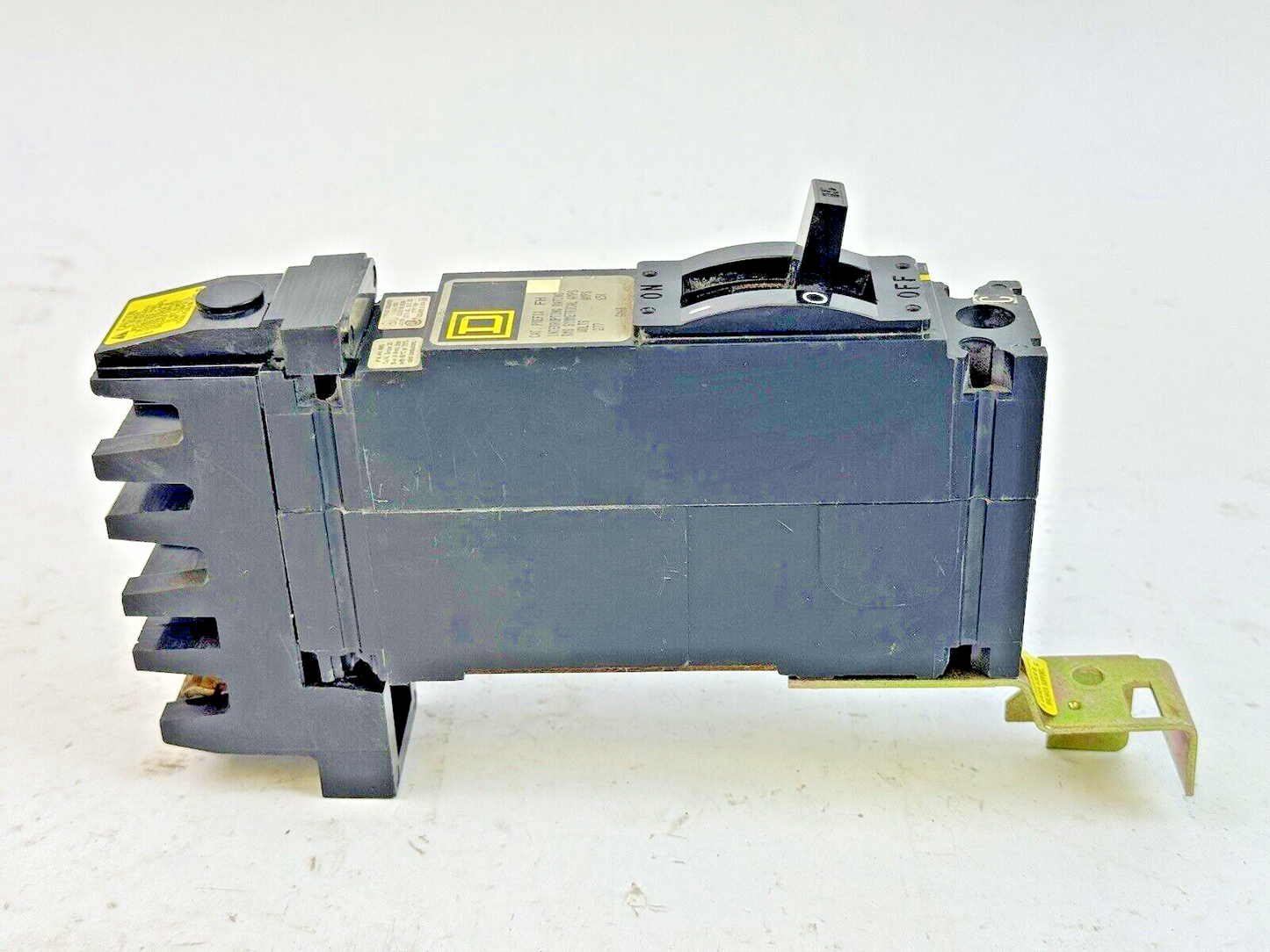 SQUARE D - FHB16015C - I-LINE MOLDED CASE CIRCUIT BREAKER - 1 POLE/ 15 A/ 277VAC3