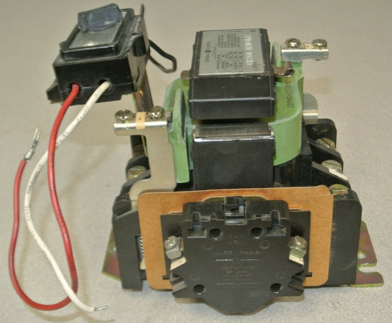 GENERAL ELECTRIC CR260L41300AJZ LIGHTING CONTACTOR / 110-120V COIL0