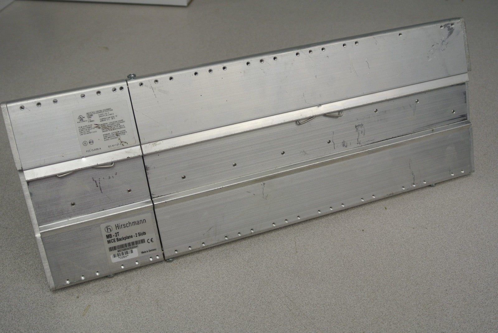 HIRSCHMANN MB-2T / MICE BACKPLANE - 2 + 5 SLOTS - PLC BASE5