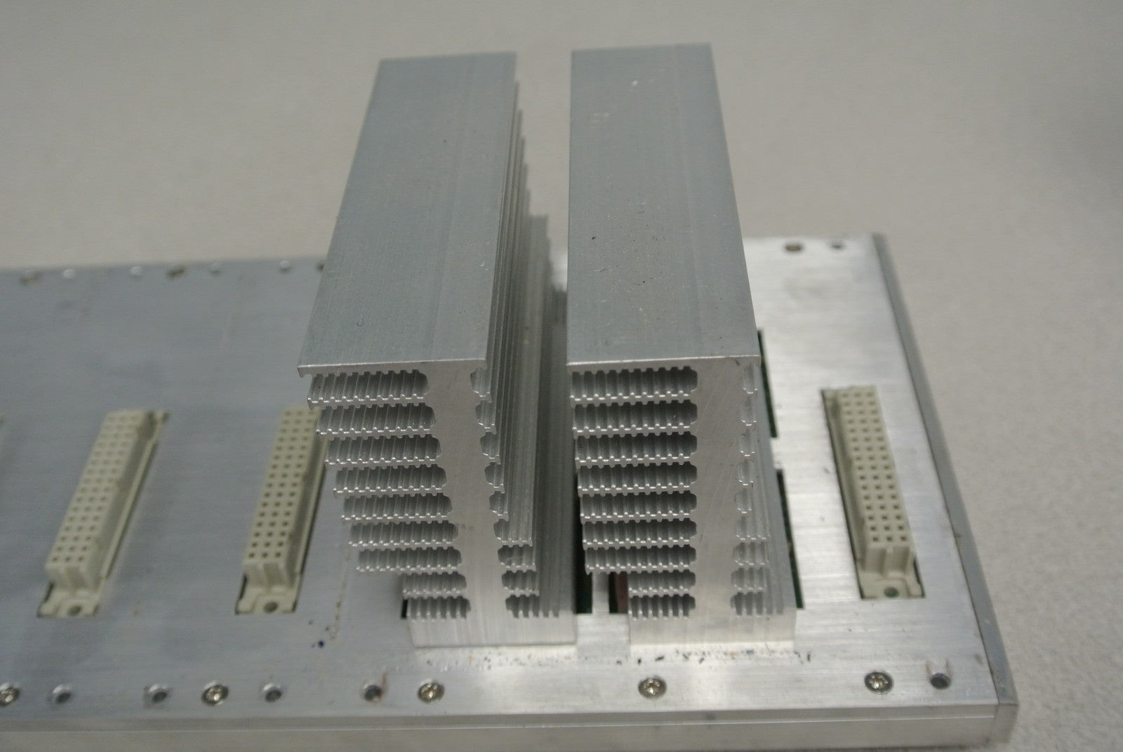 HIRSCHMANN MB-2T / MICE BACKPLANE - 2 + 5 SLOTS - PLC BASE3