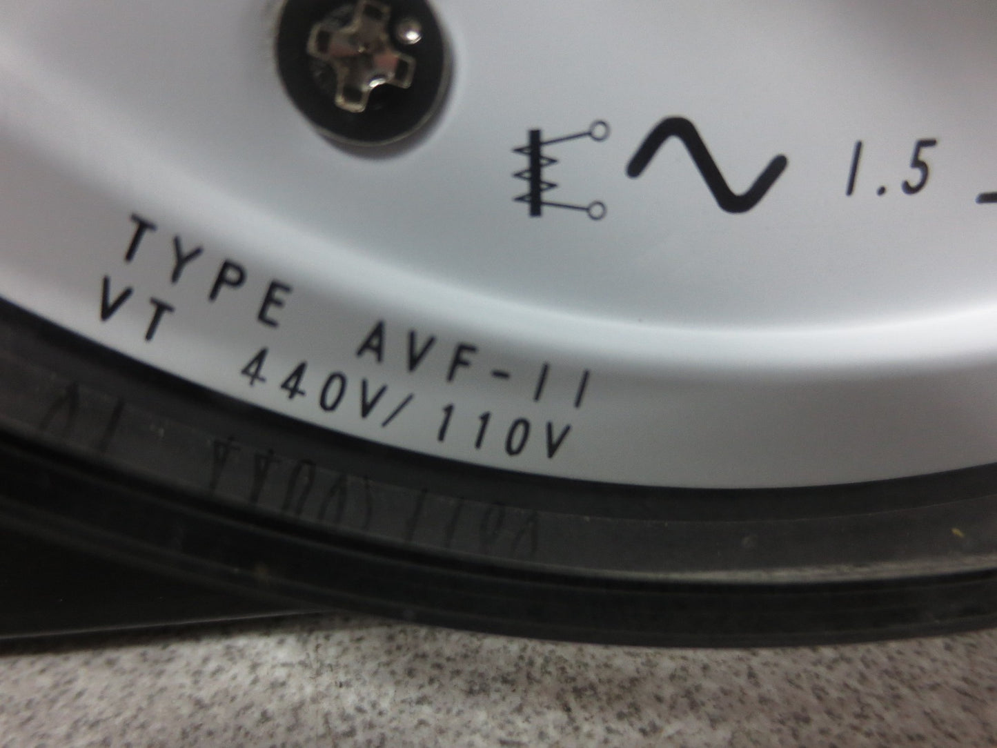 TOYO KEIKI / YASKAWA TYPE AVF-11 / GAUGE / PANEL METER 0-600 - 440V/110V2