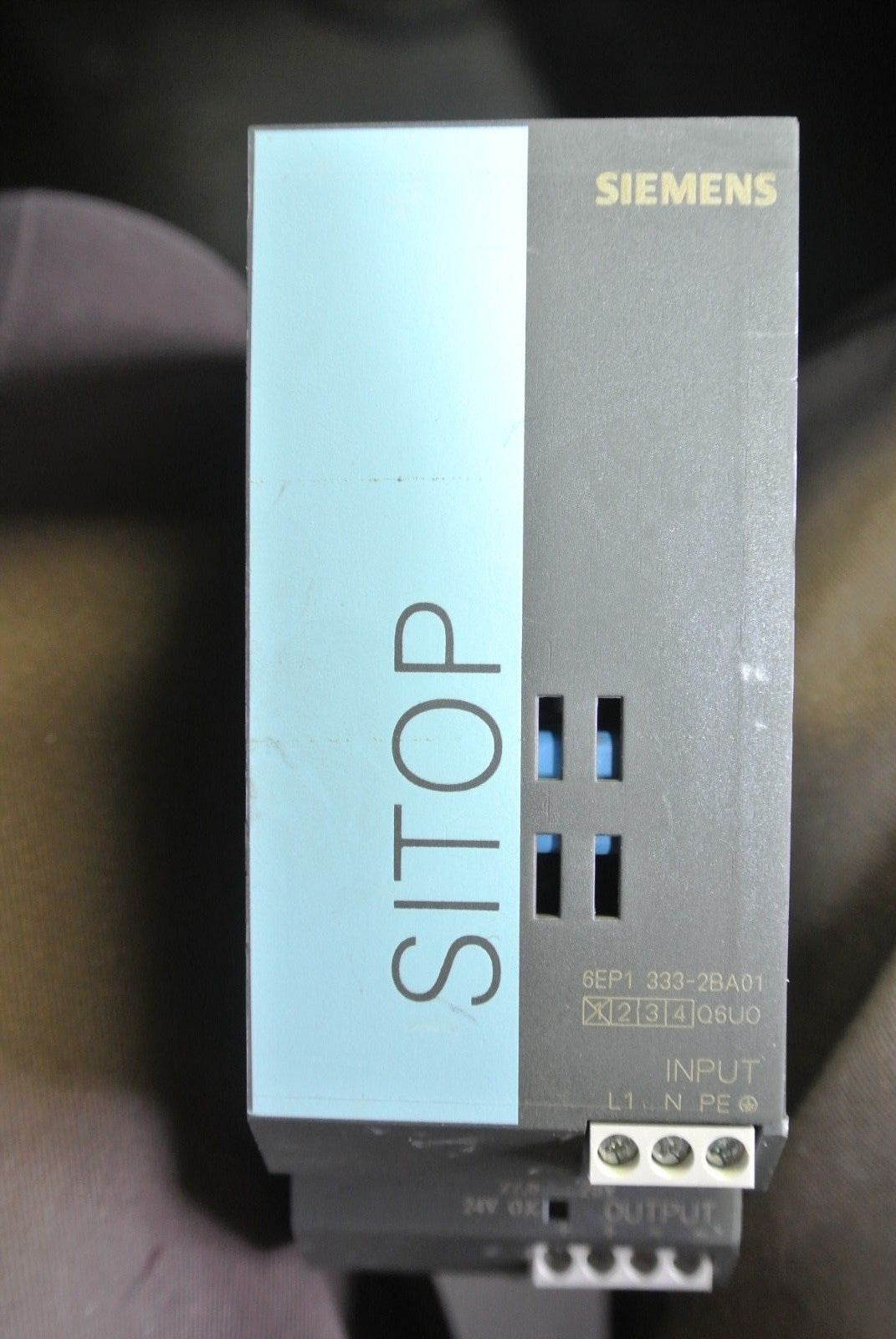 SIEMENS 6EP1-333-2BA01 SITOP SMART POWER SUPPLY - 24VDC, 5A OUTPUT0