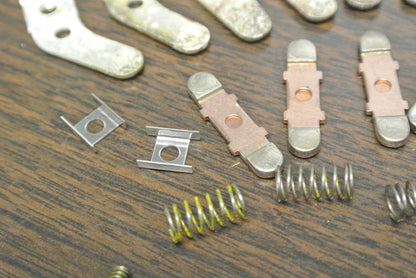 WESTINGHOUSE 373B331G04 / MAIN CONTACTS / 3 & 4 POLE / TYPE A SIZE 0 NEW SURPLUS3