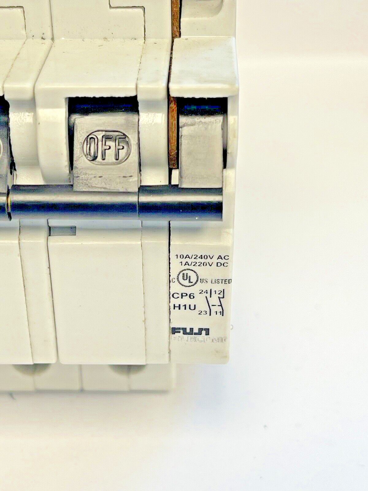 FUJI - CP6 3DU5 -5A MANUAL MOTOR CONTROLLER - 480/277 VAC & CP6 H1U AUX CONTACT3