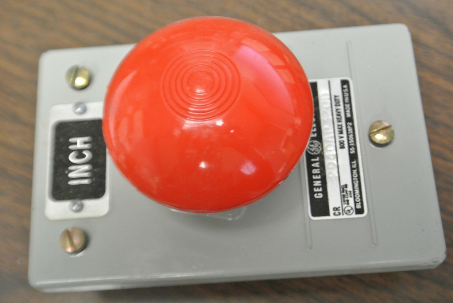 GENERAL ELECTRIC CR2940AP320D OILTIGHT PUNCH PRESS PUSHBUTTON / NEW SURPLUS2