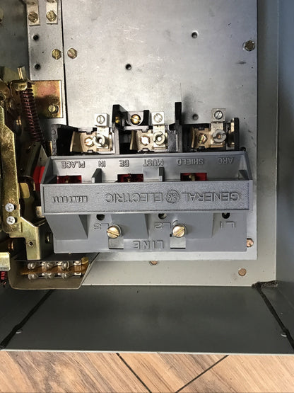GENERAL ELECTRIC THN3361J SAFTEY SWITCH NON FUSIBLE 30A MODEL 11 600VAC/250VDC10