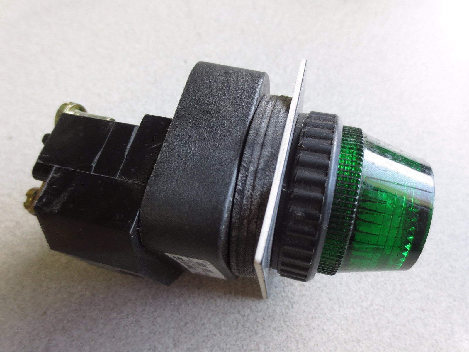 ALLEN-BRADLEY 800H-PR16 Ser. F PILOT LIGHT - 120V4