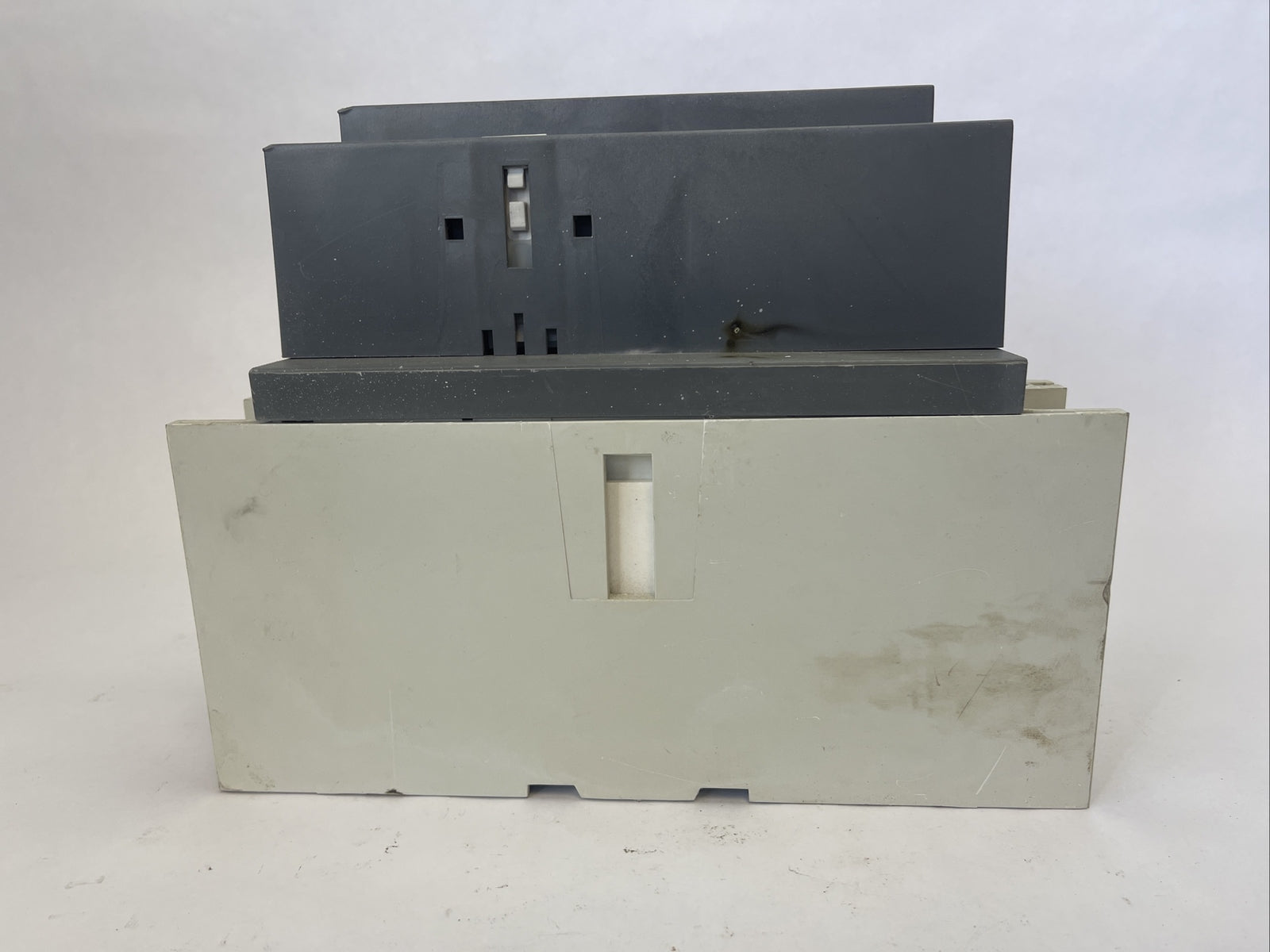 ABB AF400-30 CONTACTOR 600VAC 400HP 3POLE 3PH 550A COIL 100-250VDC 50-60hz2
