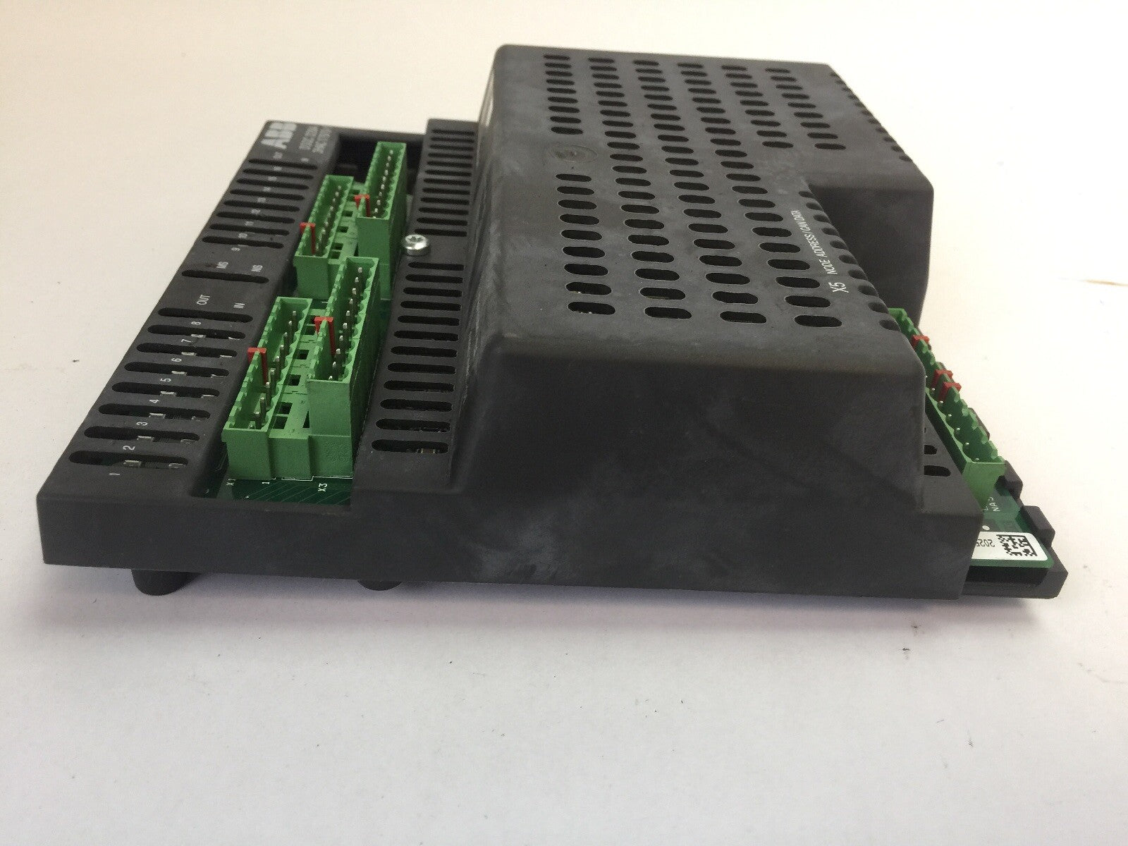 ABB DSQC 328A DIGITAL I/O MODULE 3HAC17970-15