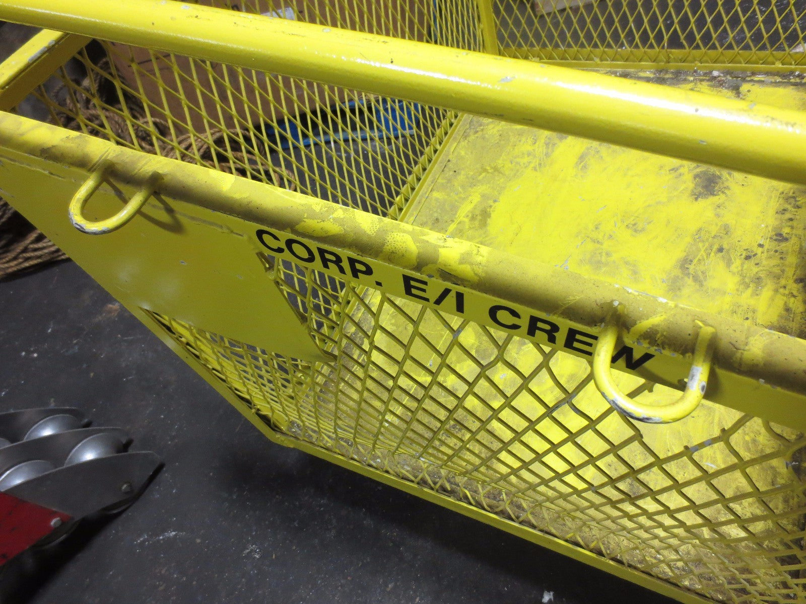 STEEL MESH SHOP / FACTORY CART ELECTRICIAN WELDER MAINTENANCE - 48" x 36" x 30"3