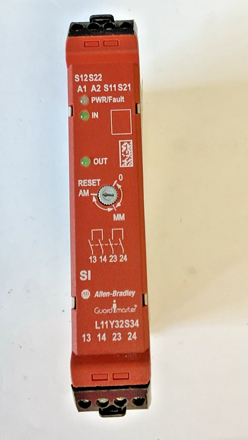 ALLEN BRADLEY 440R-S12R2 SAFETY RELAY SER.A 202 24VDC GSR SI2