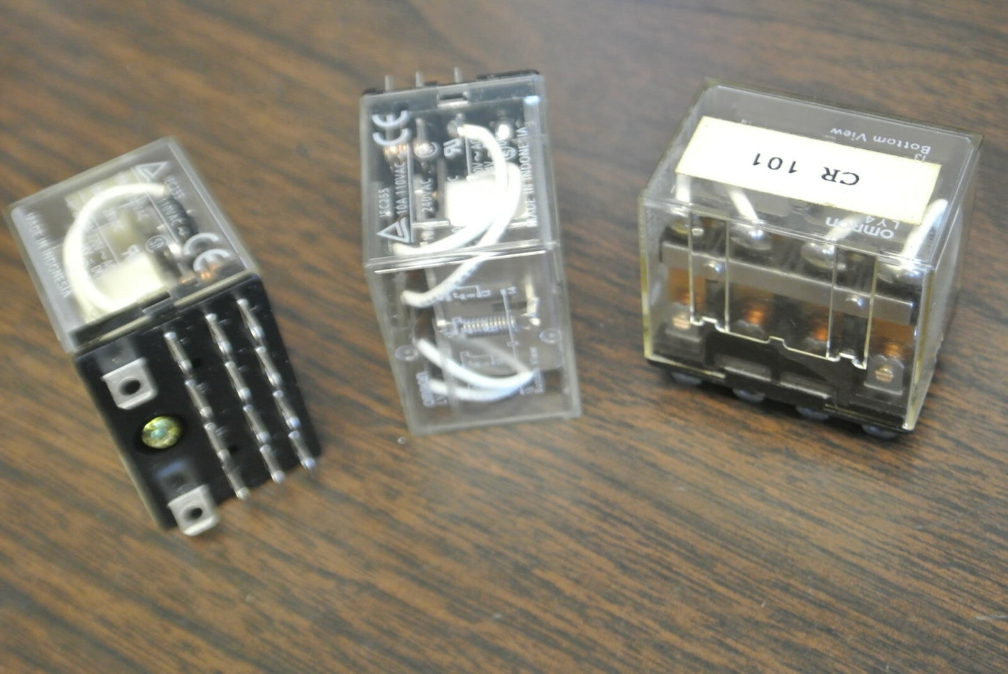 LOT of 3 / OMRON LY4 RELAY / 14-BLADE / 10A / 120VAC COIL / 240VAC / 28VDC0