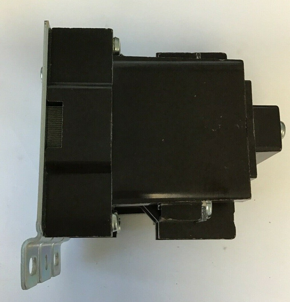 CUTLER HAMMER DEFINITE PURPOSE CONTACTOR 9560H391B 30A 208/240C 50/60CY5