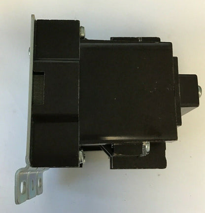 CUTLER HAMMER DEFINITE PURPOSE CONTACTOR 9560H391B 30A 208/240C 50/60CY5