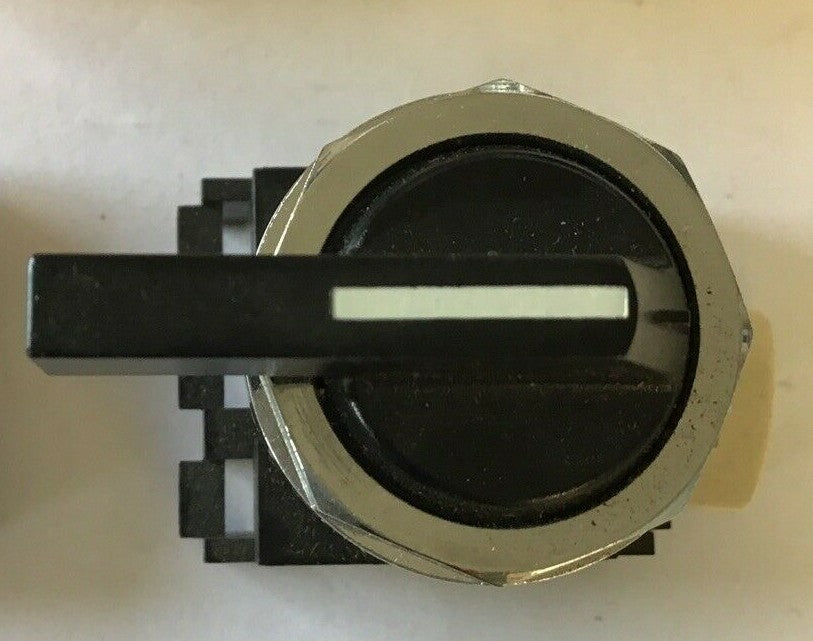 CUTLER HAMMER LEVER SELECTOR 3POS W/CUTLER HAMMER E22D 3