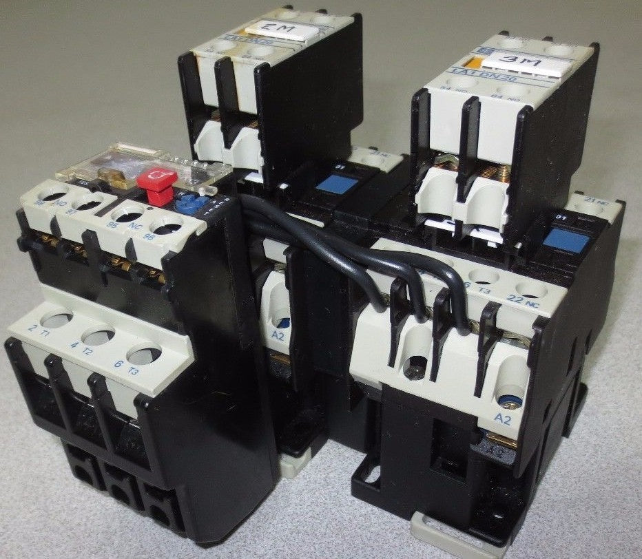 TELEMECANIQUE LC1 D09 1 CONTACTOR (2) + LA1 DN 20 (2) + LR2 D13 TIMER6