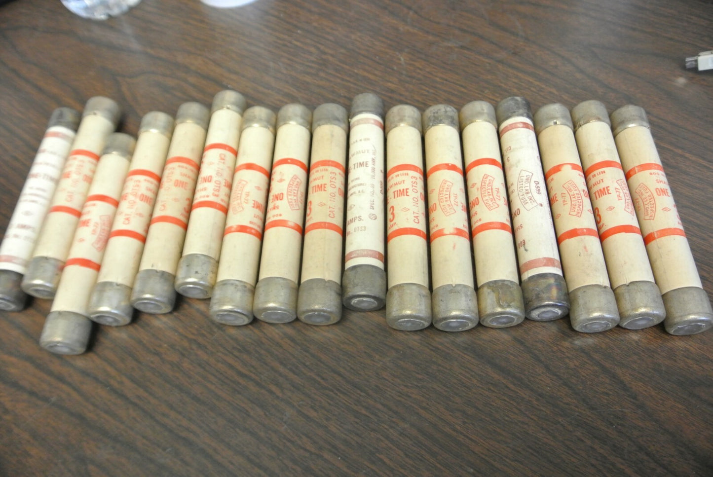 LOT of 17 / SHAWMUT OTS3 ONE-TIME FUSE / 3A / 600V / OTS-30