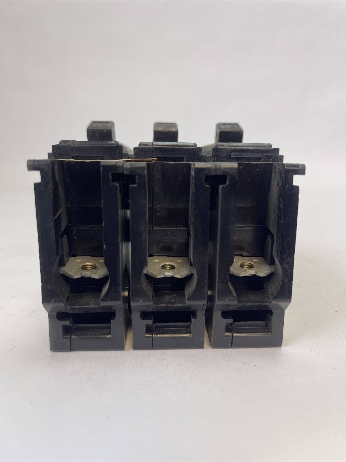 CUTLER HAMMER / WESTINGHOUSE QC3015H QUICKLAG C CIRCUIT BREAKER 15AMP 3P 240VAC1