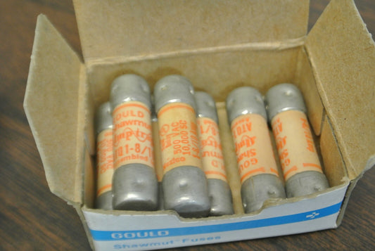 LOT of 8 / GOULD-SHAWMUT ATQ1-8/10 AMP-TRAP® FUSE / 1-8/10A / 500V NEW SURPLUS0
