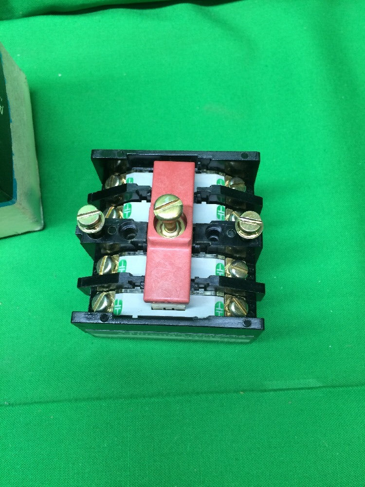 ALLEN BRADLEY TYPE P SECOND DECK MODEL 700-PB401