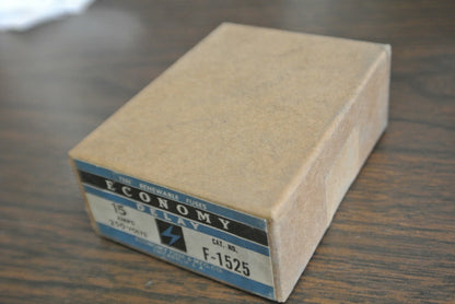 BOX of 10 / ECONOMY F-1525 RENEWABLE FUSE / 15A / 250V / NEW SURPLUS6
