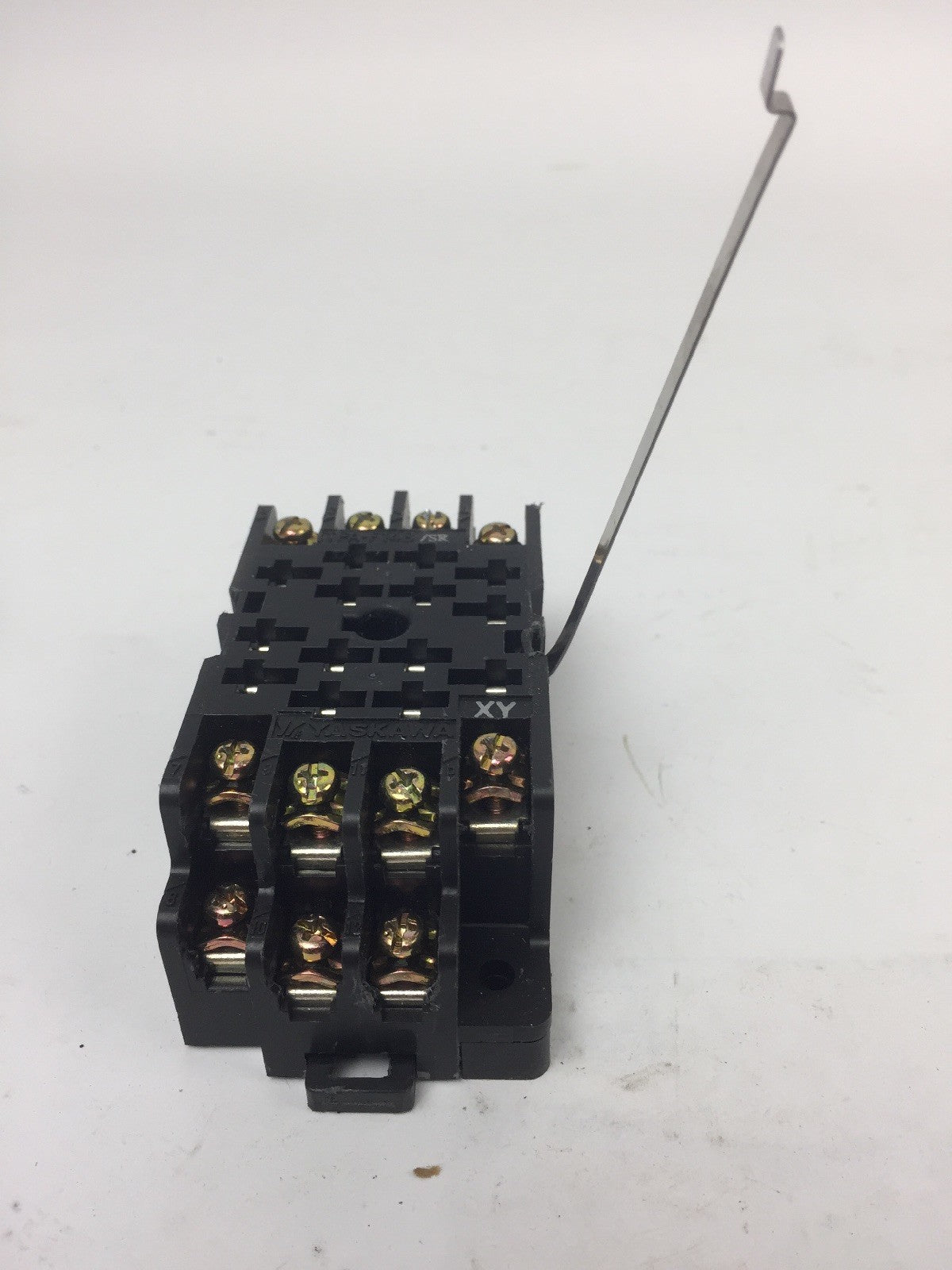 YASKAWA RAP-6 6A RELAY 250 VAC MAX .8A WITH YASKAWA TPA-F14B RELAY SOCKET9