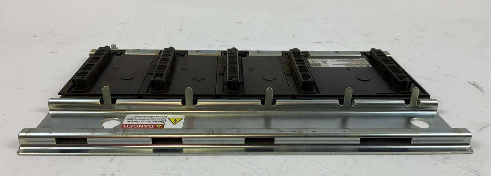 ALLEN BRADLEY 2094-PRS4 SER A 4 AXIS SLIM POWER RAIL BUSS 325/650VDC 70A CONTROL4