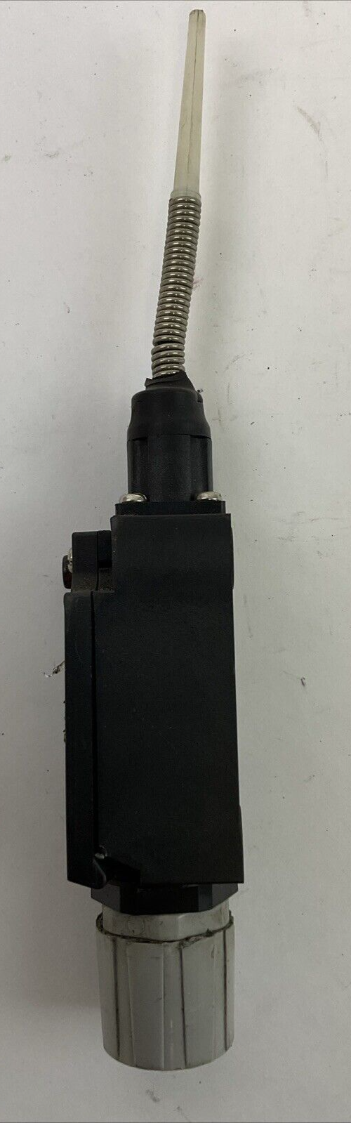 OMRON D4N-3187 LIMIT SWITCH3