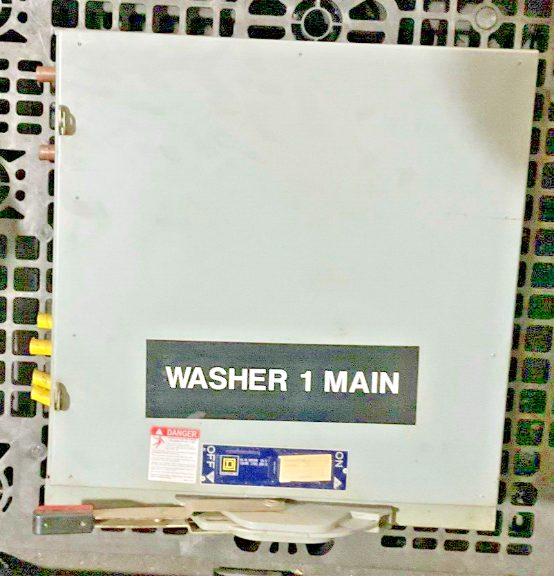 SQUARE D QMB368W FUSIBLE PANELBOARD 1200A 3POLE 600VAC SER.E1 A4BQ1200A FUSES(3)0