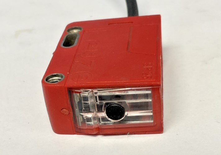 LEUZE HT25C.XL/4P-200-M12 PROXIMITY SWITCH 10-30VDC SENSOR 220MA CLASS 23